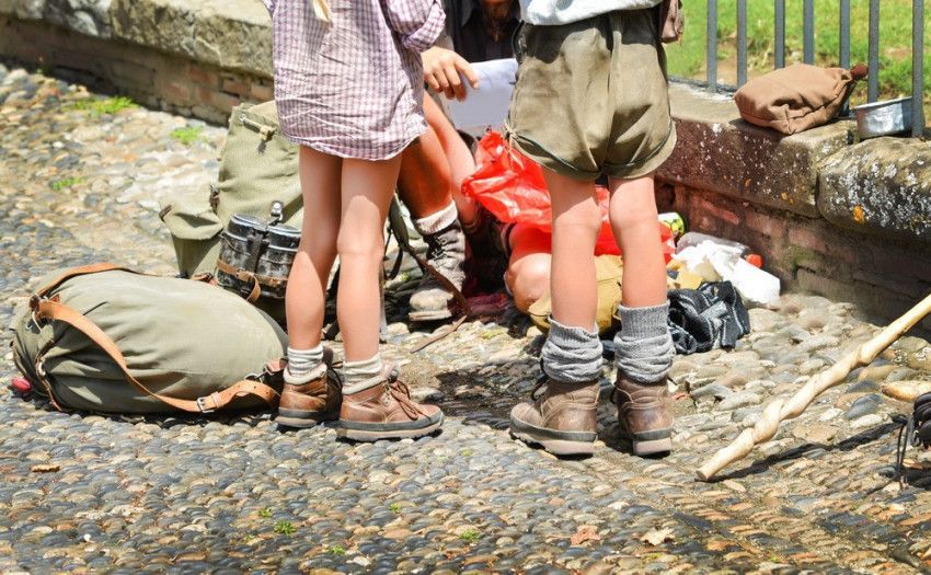 How to choose hiking shoes for kids