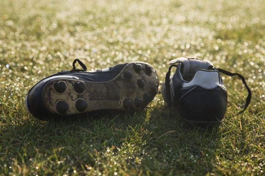 How to maintain soccer shoes?