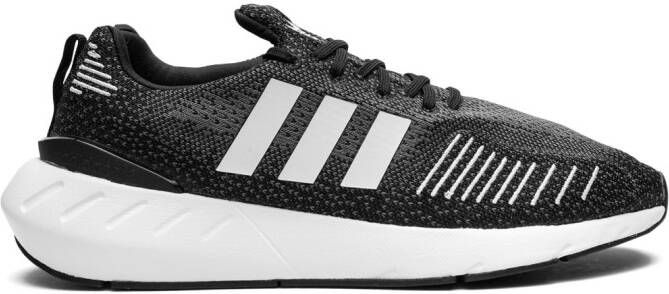 Adidas Swift Run 22 low-top sneakers Black