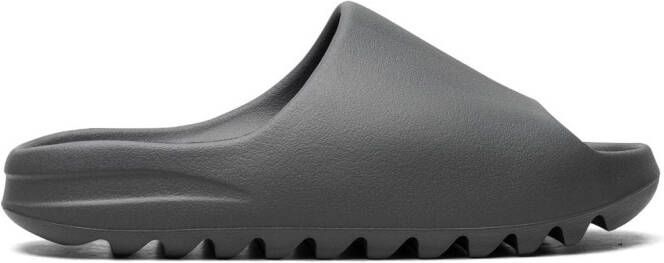 Adidas Yeezy x Yeezy "Slate Grey" slides