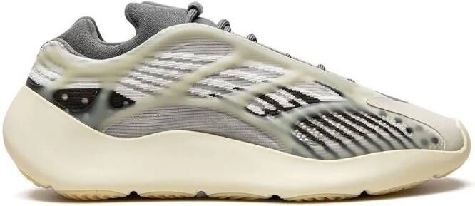 Adidas Yeezy 700 V3 "Fade Salt" sneakers Grey