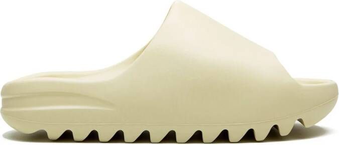 Adidas Yeezy "Bone" slides Neutrals