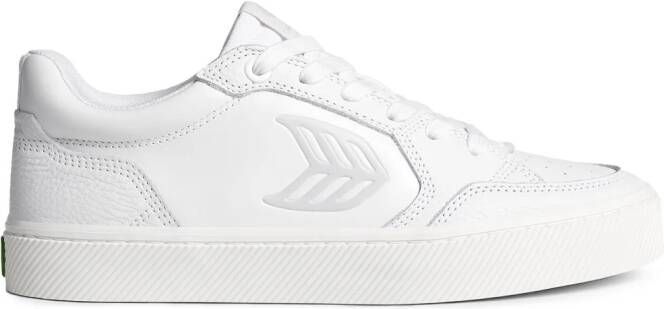 Cariuma Vallely logo-detail leather sneakers White