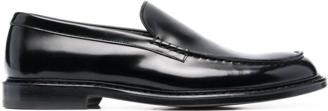 Doucal's almod-toe leather loafers Black