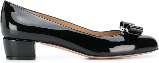 Ferragamo bow detail pumps Black