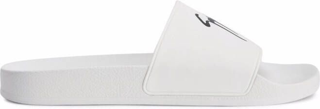 Giuseppe Zanotti Brett logo slides White