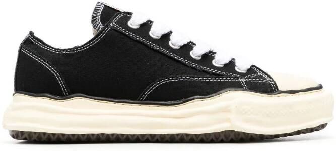 Maison MIHARA YASUHIRO logo-patch lace-up sneakers Black