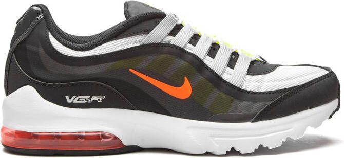 Nike x atmos LeBron XVIII Low sneakers White - Picture 3