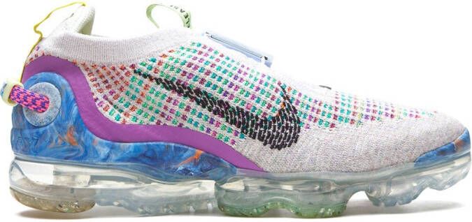 Nike fly knit logo trainers Orange