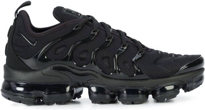 Nike Air Vapormax Plus "Triple Black" sneakers