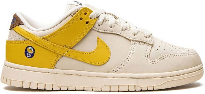 Nike Dunk Low LX "Banana" sneakers Neutrals