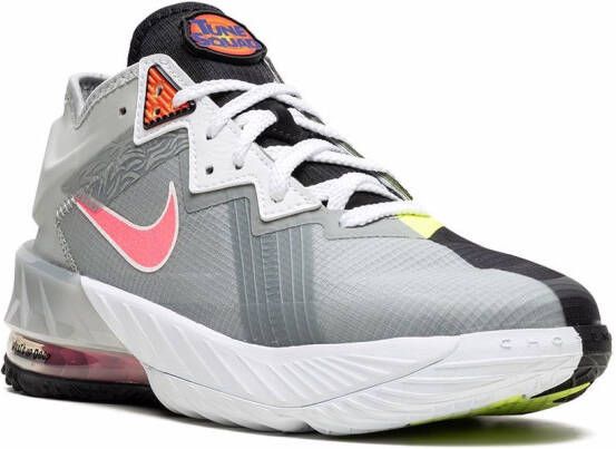 Nike Kids x Space Jam XVIII Low "Bugs Vs Marvin" sneakers Grey