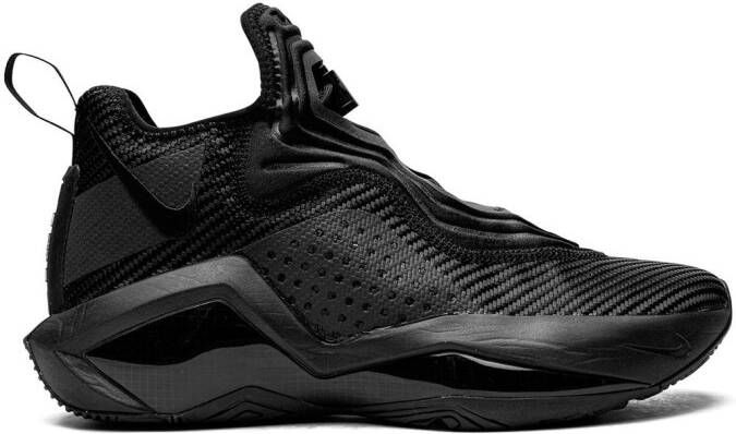 Nike LeBron Soldier XIV "Triple Black" sneakers - Picture 5
