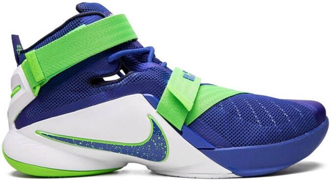 Nike AGC Mountain Fly Low Gore-Tex SE "Dark Smoke Grey" sneakers