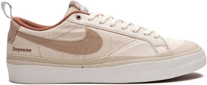 Nike x Doyenne Skateboards SB Blazer Low sneakers Neutrals - Picture 2