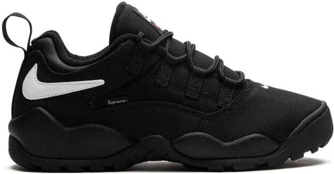 Nike SB Dunk Low "Valentine's Day Low Love Found" sneakers Neutrals