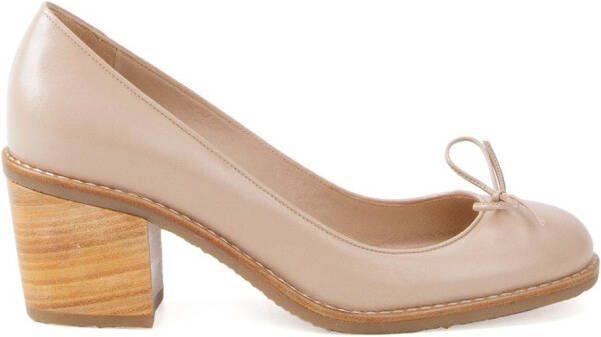 Sarah Chofakian Sandy leather pumps Neutrals