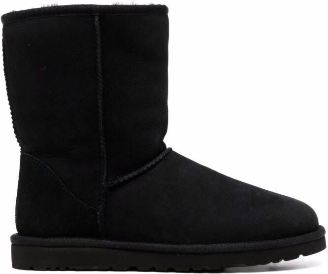 UGG Classic short boots Black