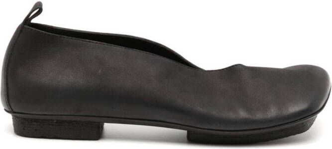 Uma Wang asymmetric-toe leather ballerinas Black