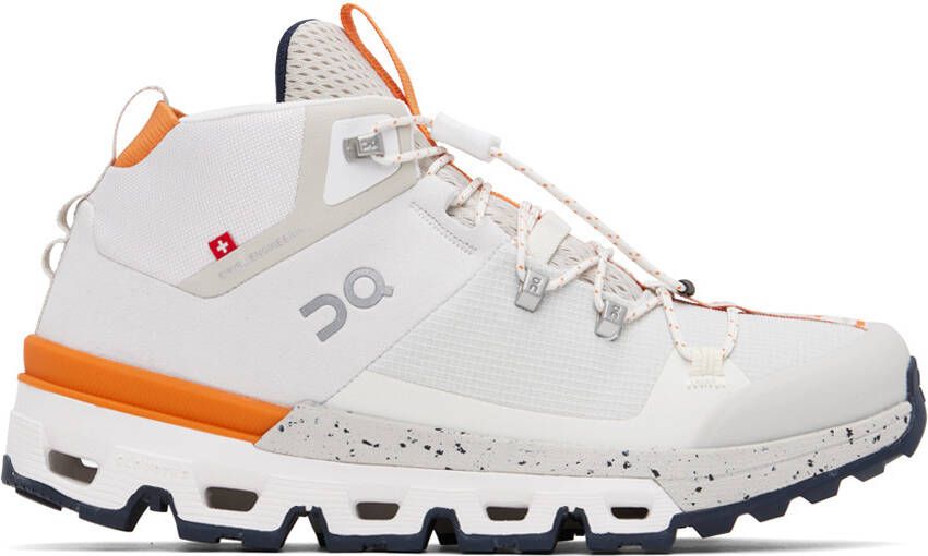 On Off-White Cloudtrax Boots - Picture 5